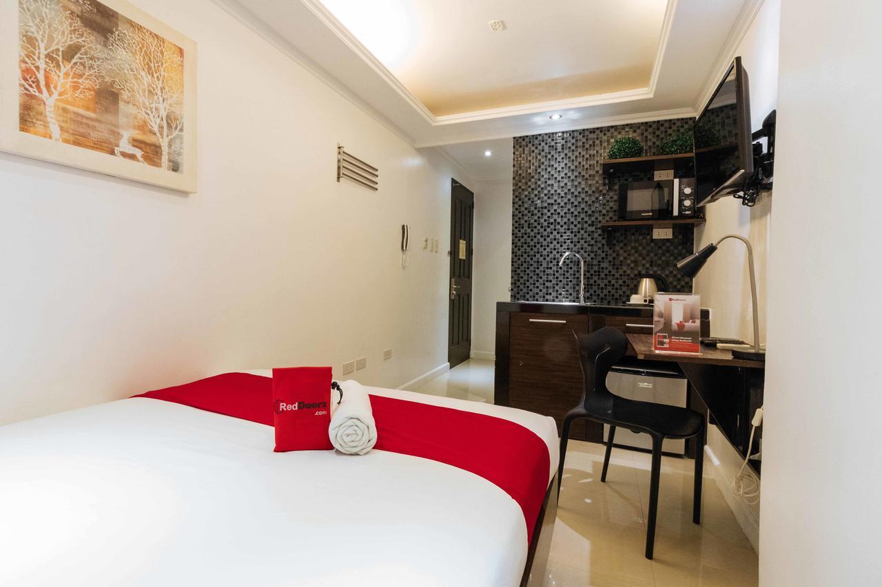 Reddoorz Plus @ Poblacion Makati Makati City Dış mekan fotoğraf