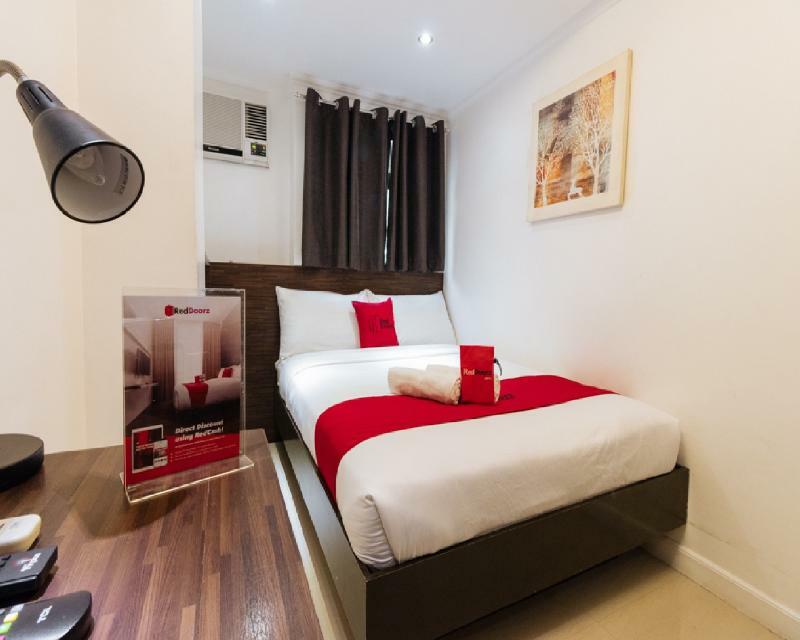 Reddoorz Plus @ Poblacion Makati Makati City Dış mekan fotoğraf